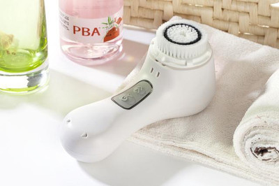 洗脸神器大比拼 洁面仪与起泡器，谁才是你的护肤“真命天子”？